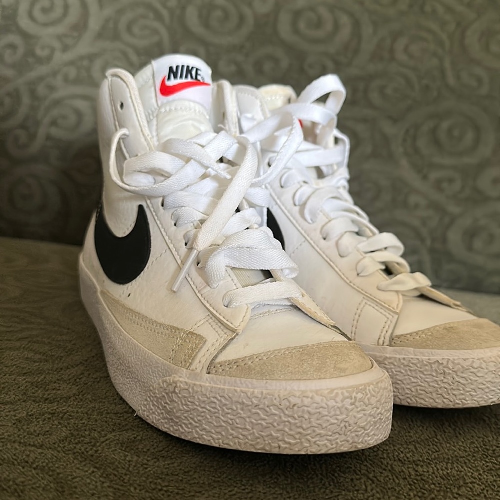 Kids size 4.5 Nike Blazers!!